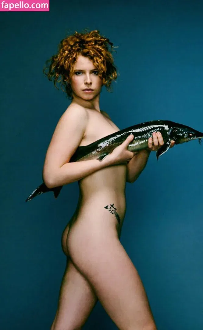 Jessie Buckley Onlyfans Photo Gallery 