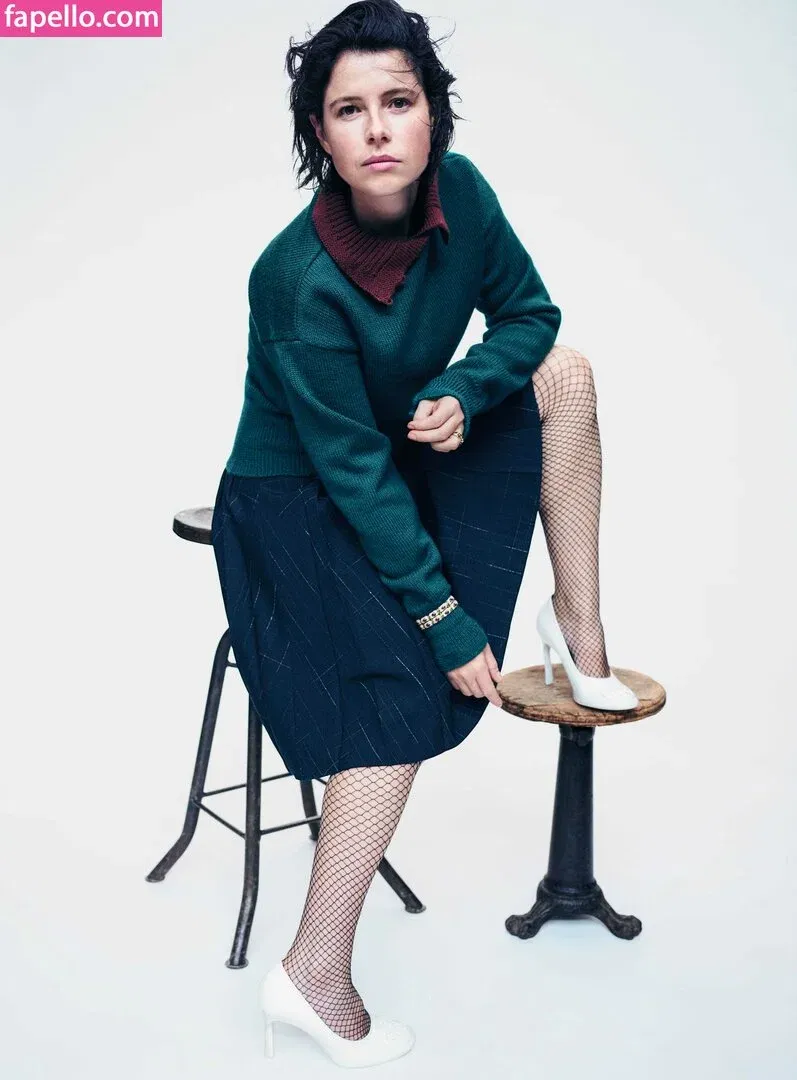 Jessie Buckley Onlyfans Photo Gallery 