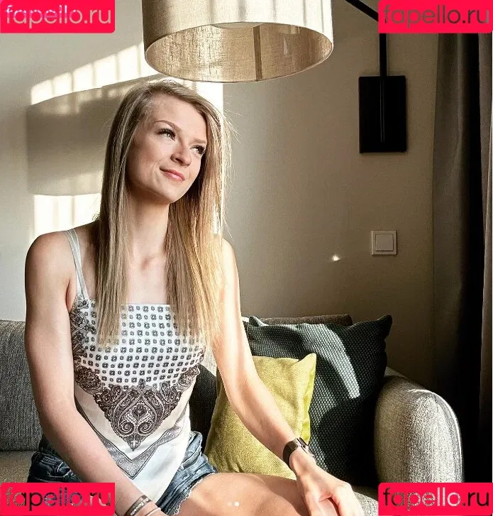 Sintica Onlyfans Photo Gallery 