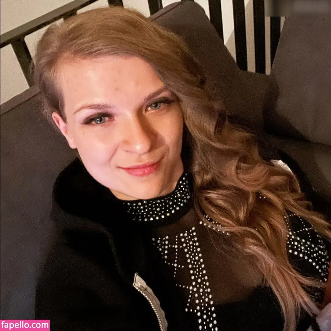 Sintica Onlyfans Photo Gallery 