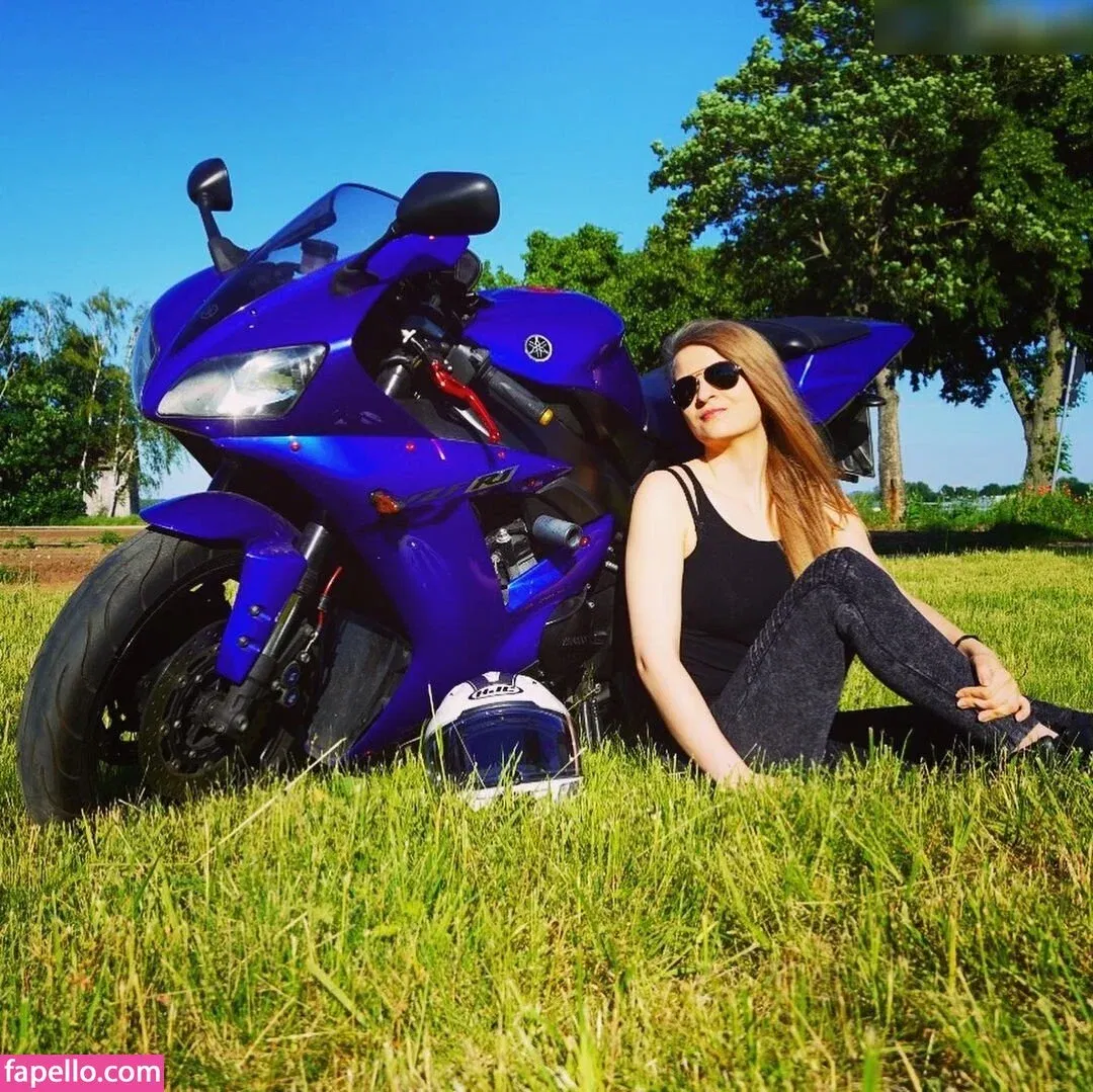 Sintica Onlyfans Photo Gallery 