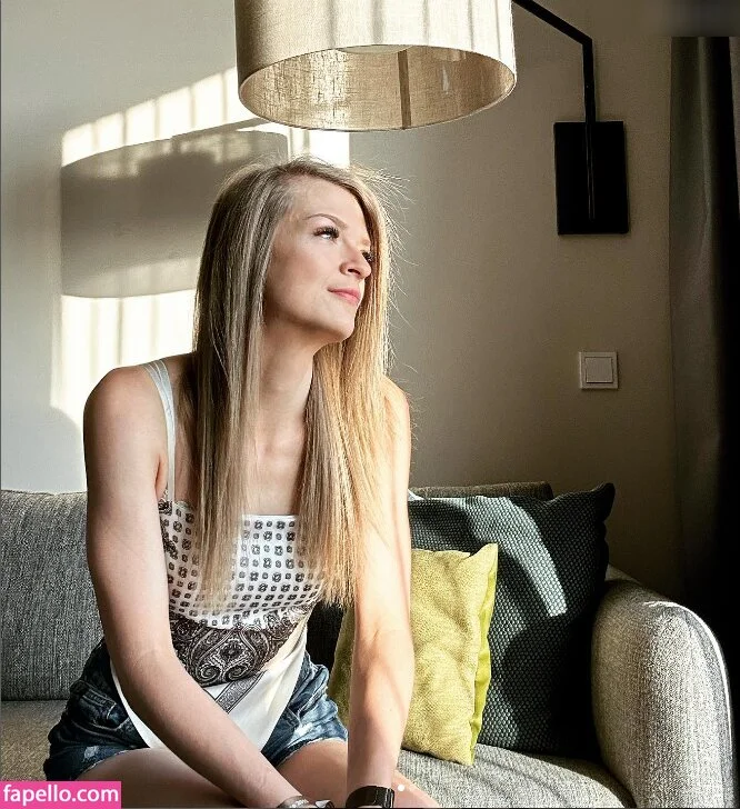 Sintica Onlyfans Photo Gallery 