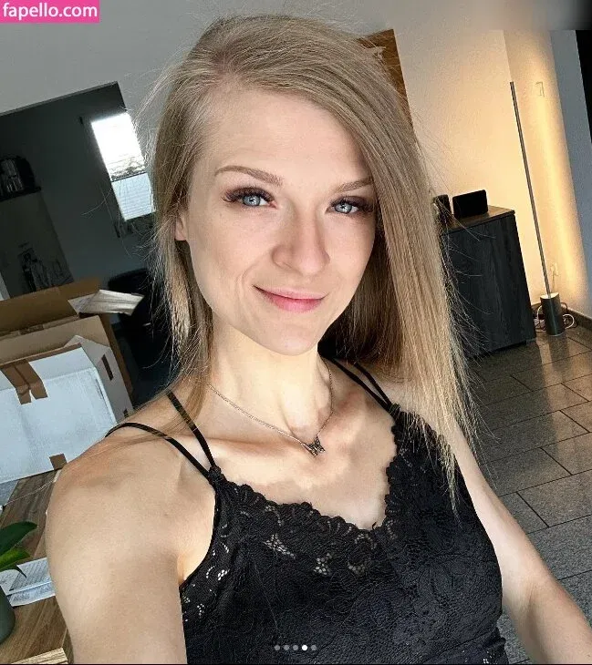 Sintica Onlyfans Photo Gallery 