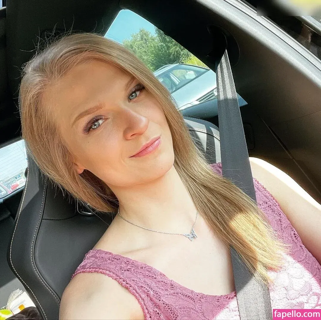 Sintica Onlyfans Photo Gallery 