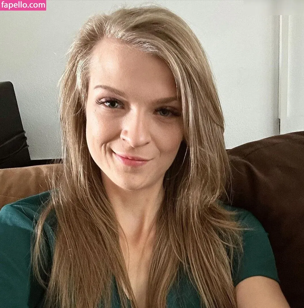 Sintica Onlyfans Photo Gallery 