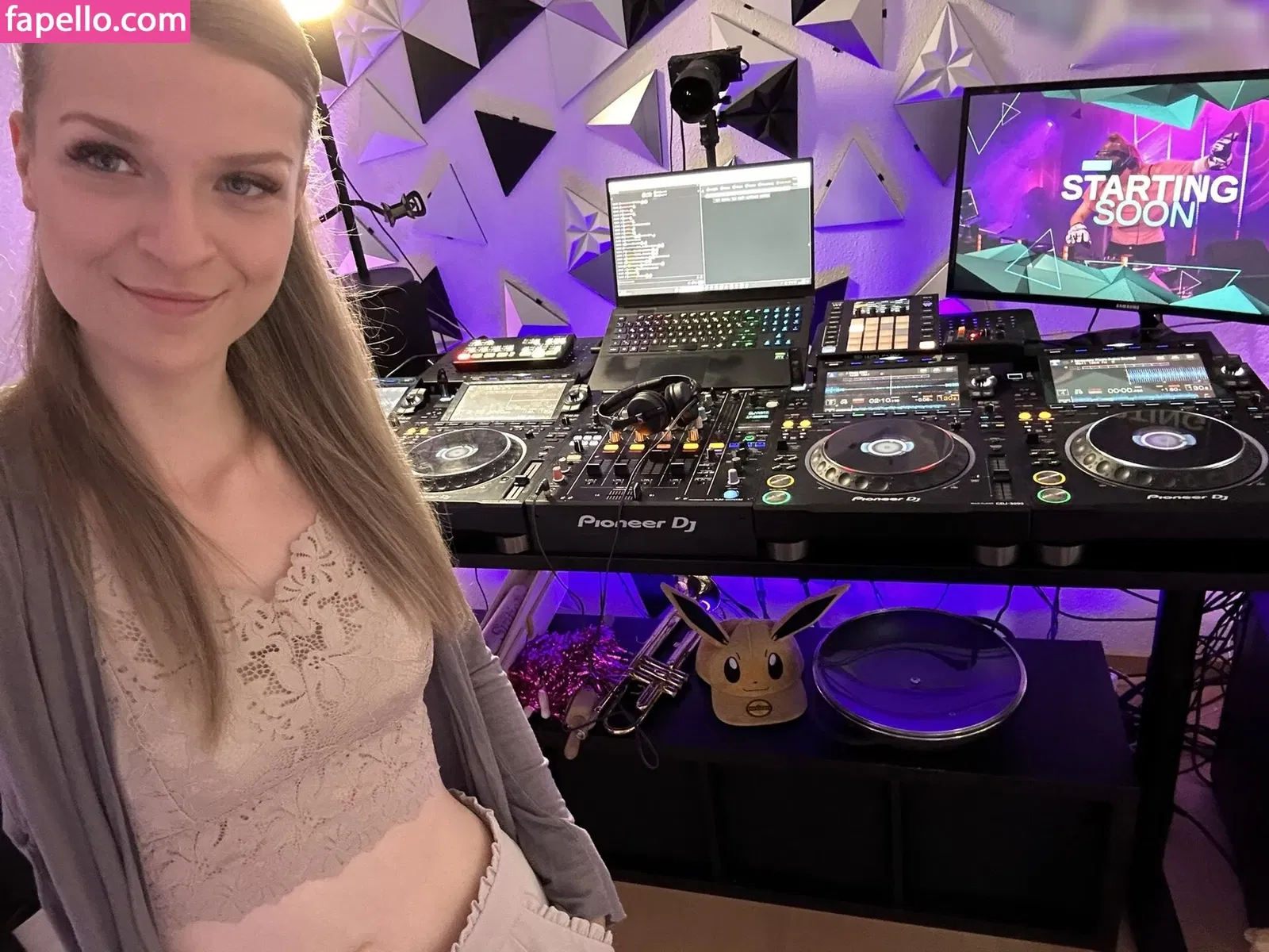 Sintica Onlyfans Photo Gallery 