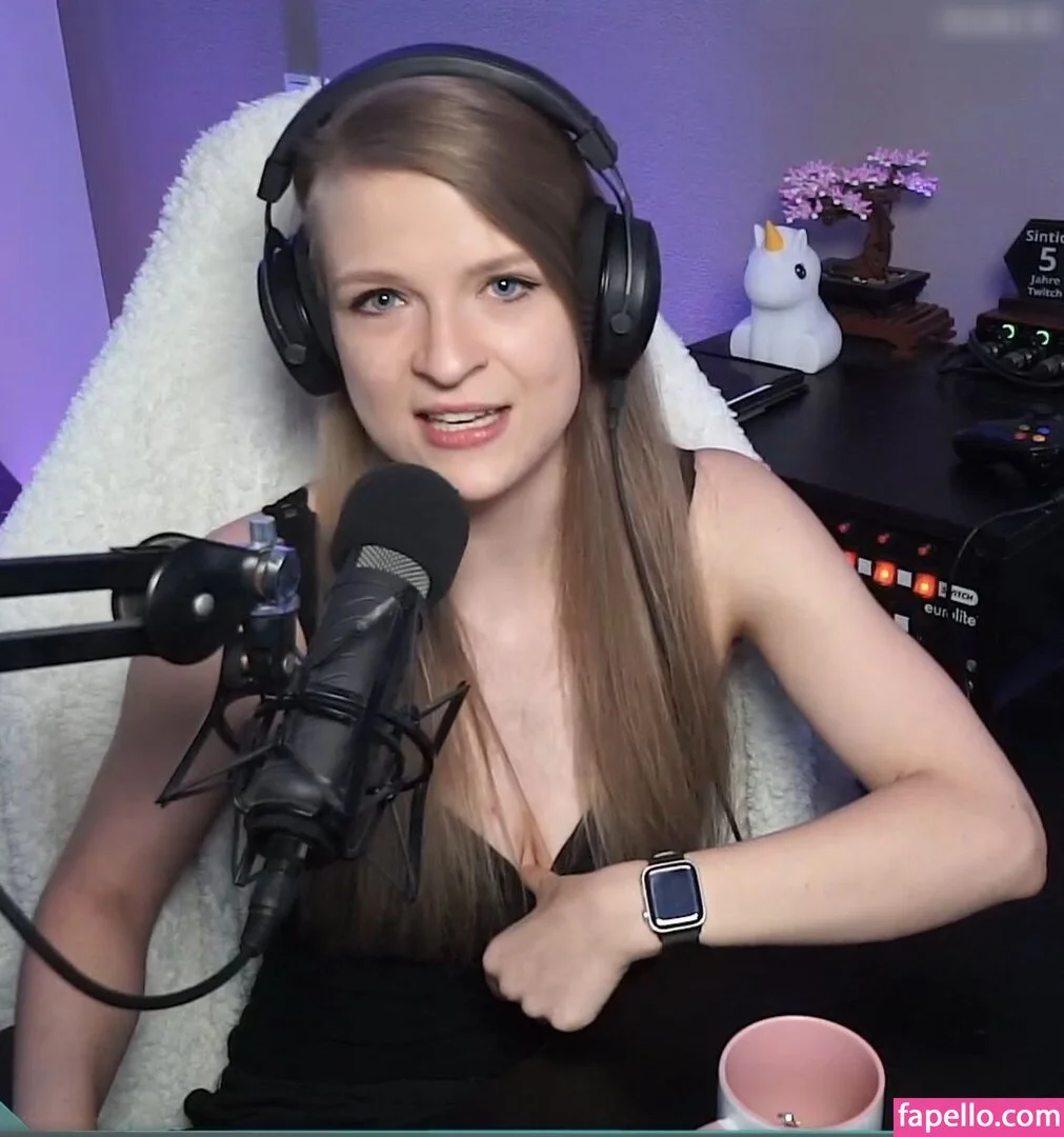 Sintica Onlyfans Photo Gallery 