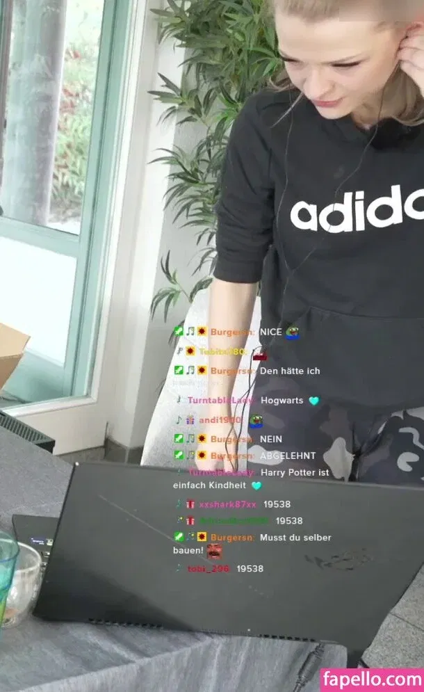 Sintica Onlyfans Photo Gallery 