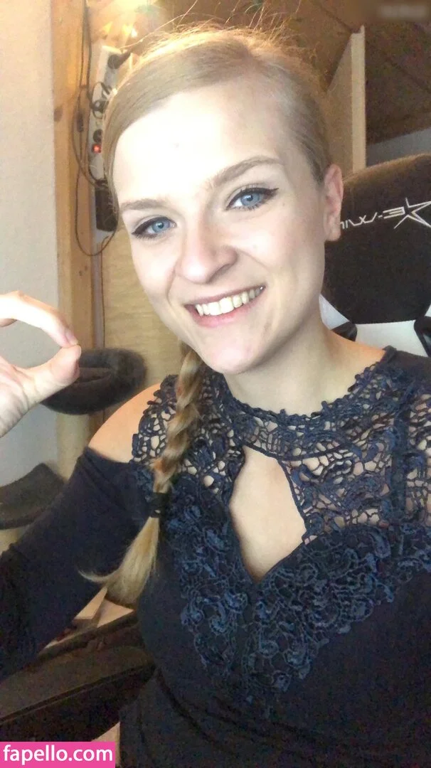 Sintica Onlyfans Photo Gallery 