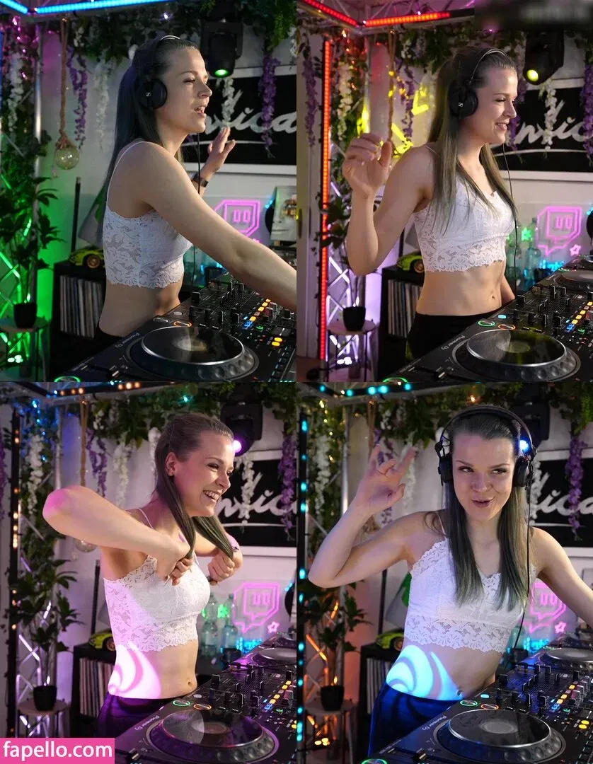 Sintica Onlyfans Photo Gallery 