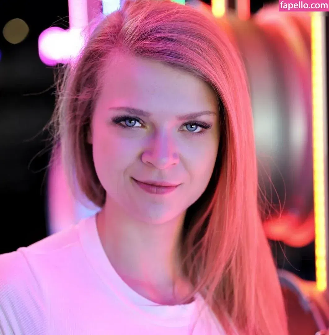 Sintica Onlyfans Photo Gallery 