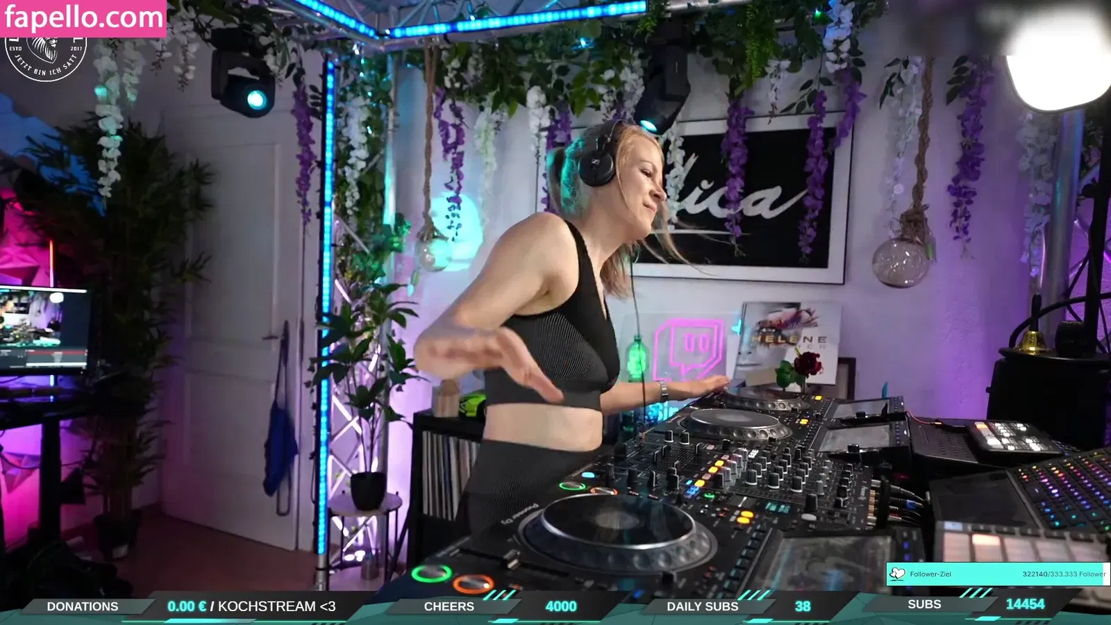 Sintica Onlyfans Photo Gallery 