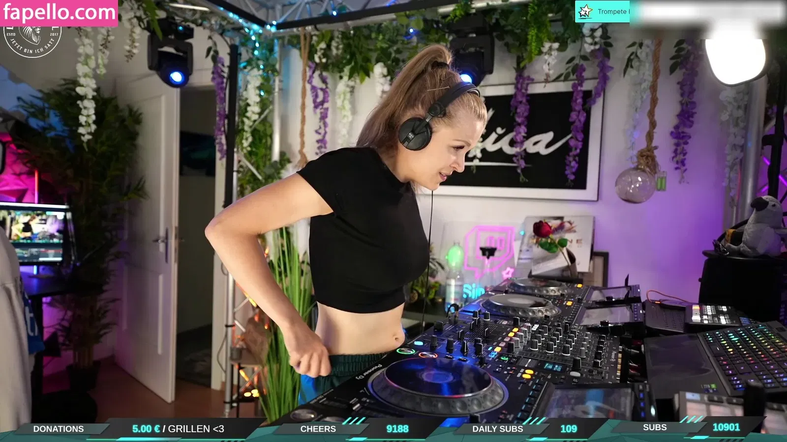 Sintica Onlyfans Photo Gallery 