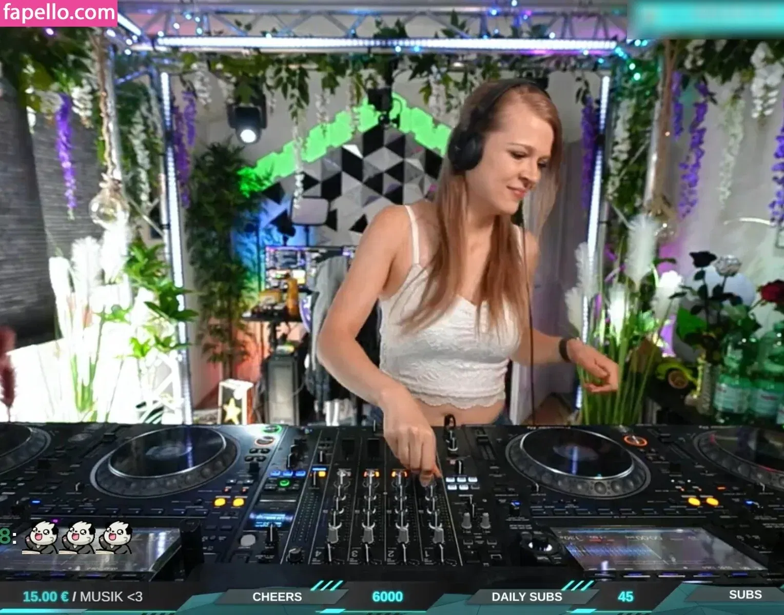 Sintica Onlyfans Photo Gallery 