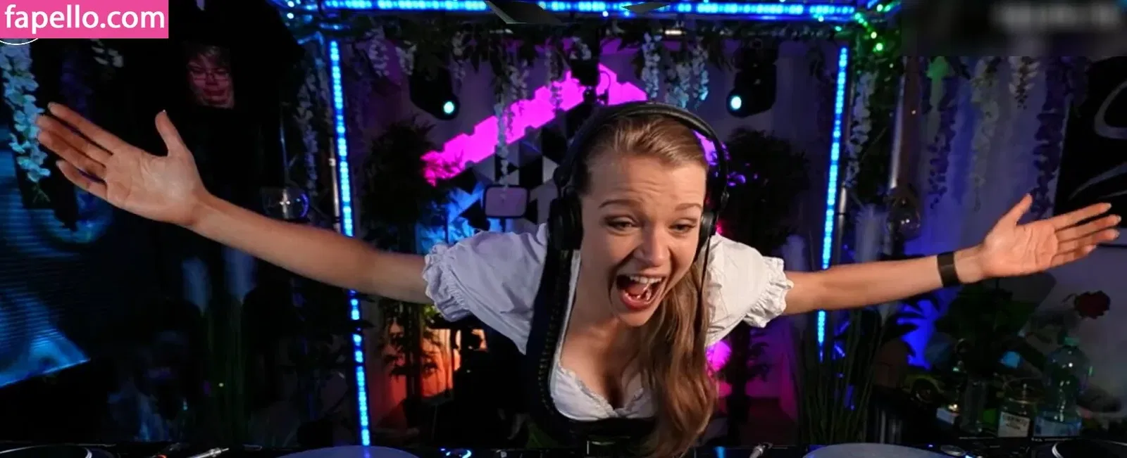 Sintica Onlyfans Photo Gallery 