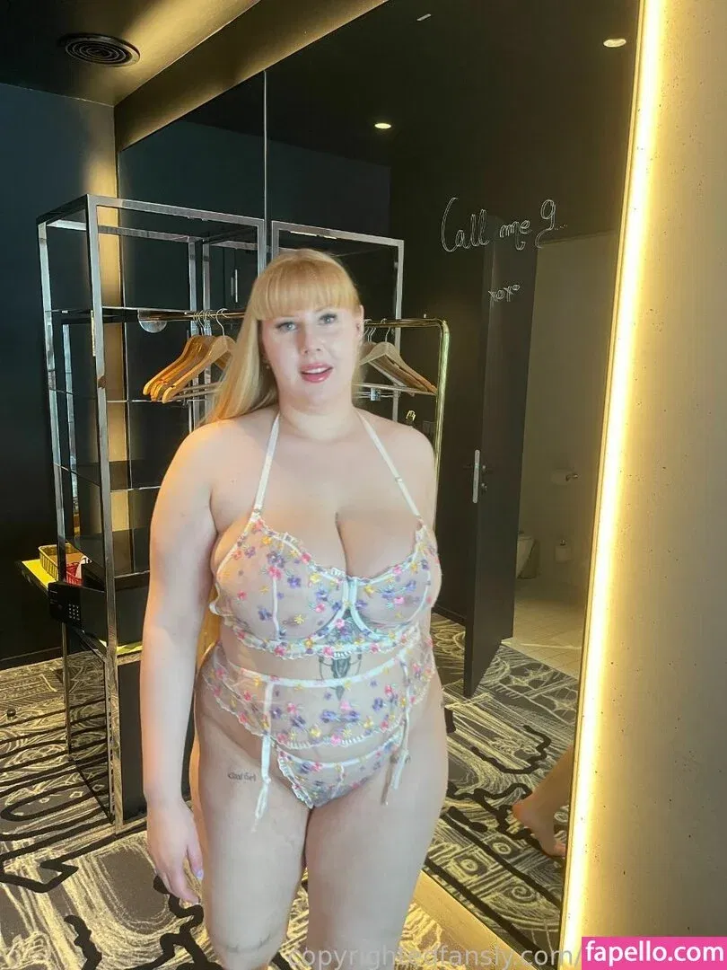 CaylaSnow Onlyfans Photo Gallery 