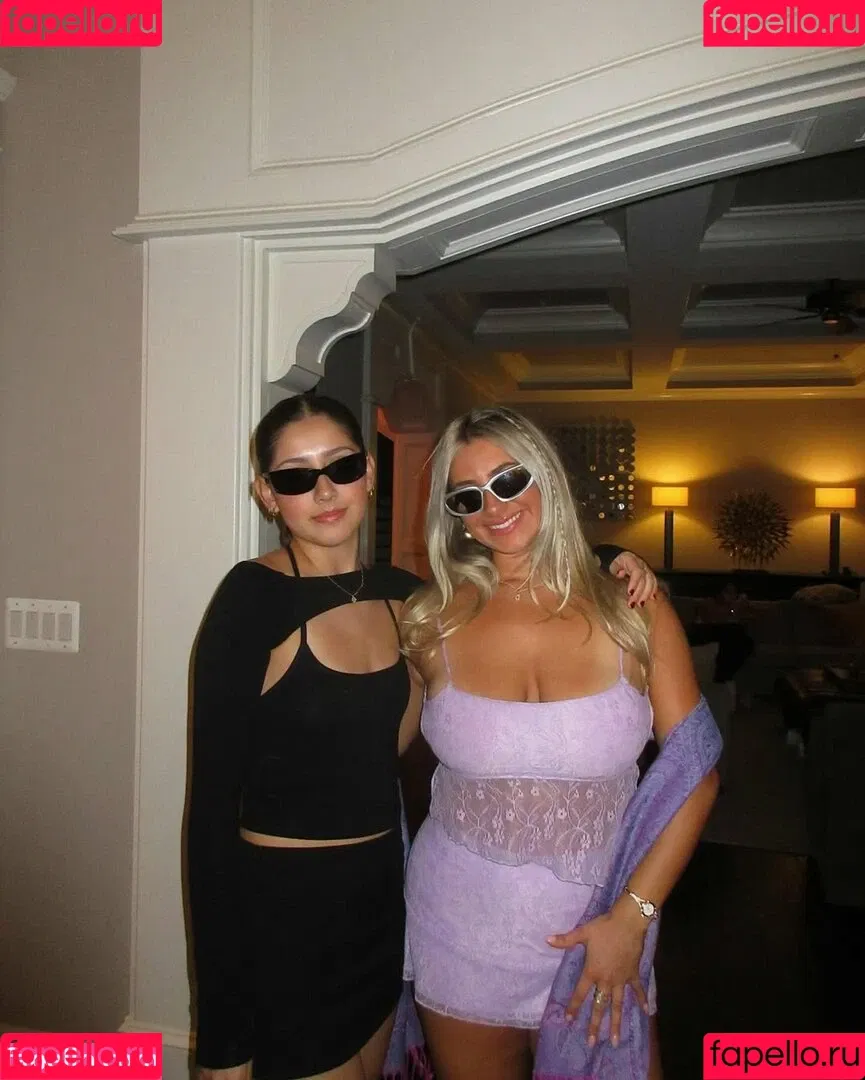 Vanessa Cummiskey Onlyfans Photo Gallery 