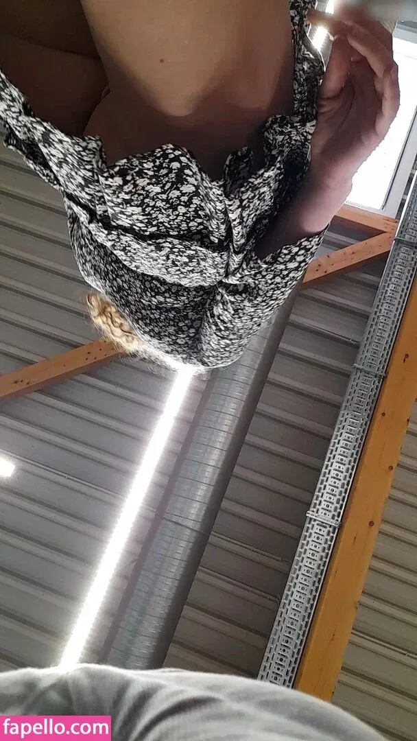 Upskirt - Candids Onlyfans Photo Gallery 