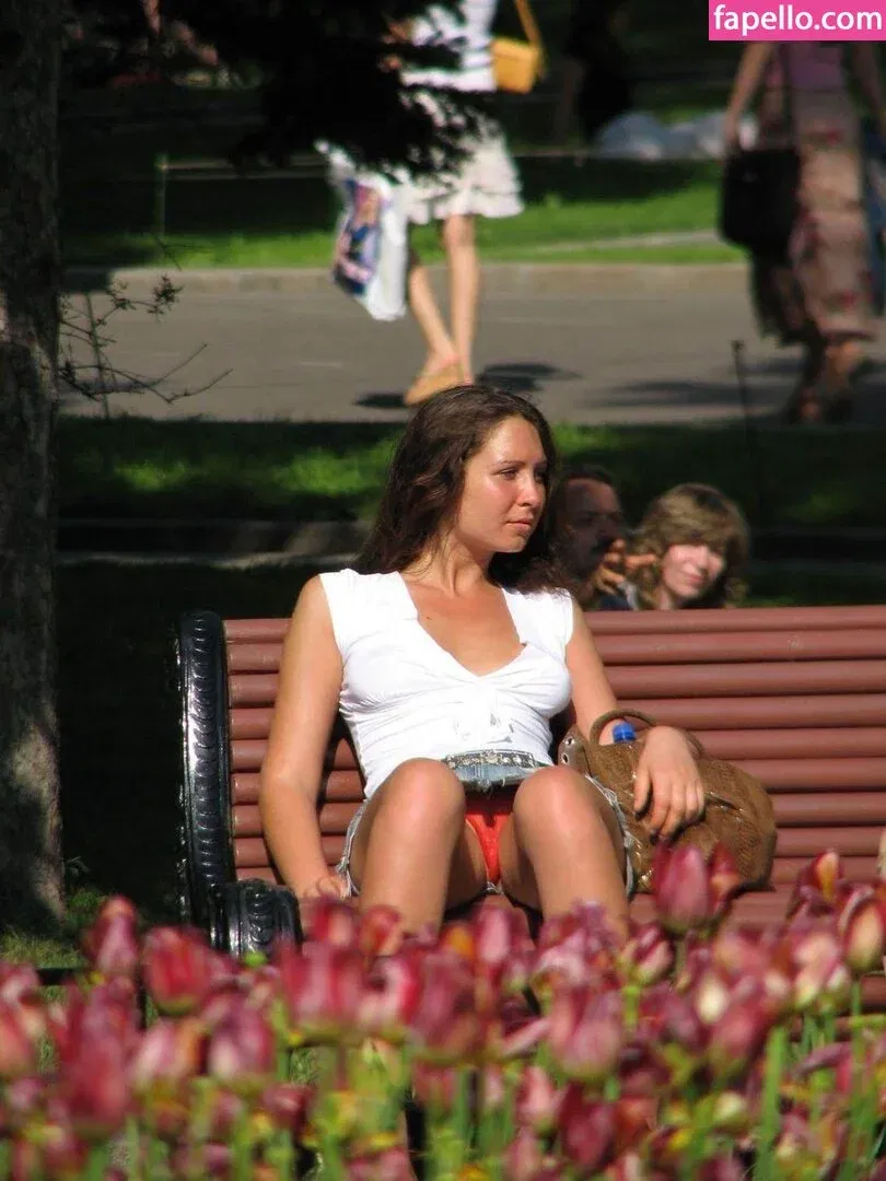 Upskirt - Candids Onlyfans Photo Gallery 