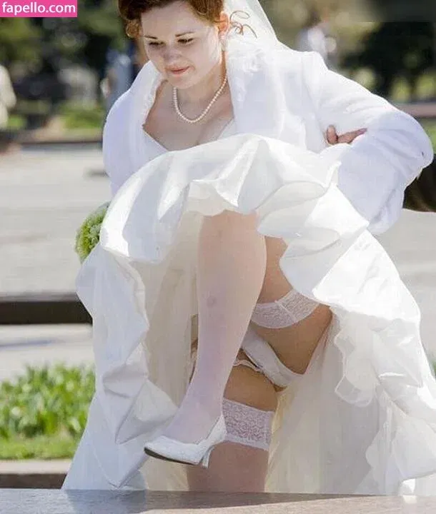 Upskirt - Candids Onlyfans Photo Gallery 