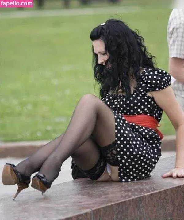 Upskirt - Candids Onlyfans Photo Gallery 