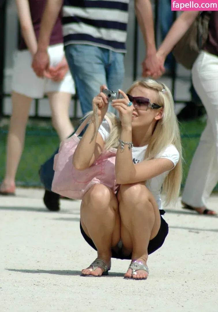 Upskirt - Candids Onlyfans Photo Gallery 