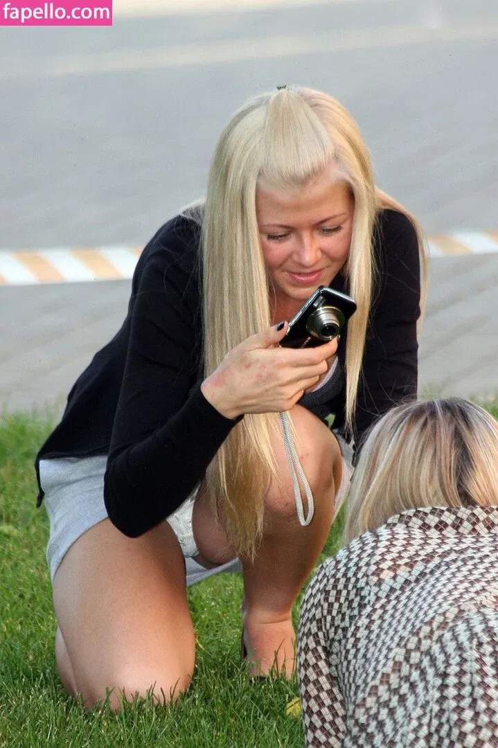 Upskirt - Candids Onlyfans Photo Gallery 