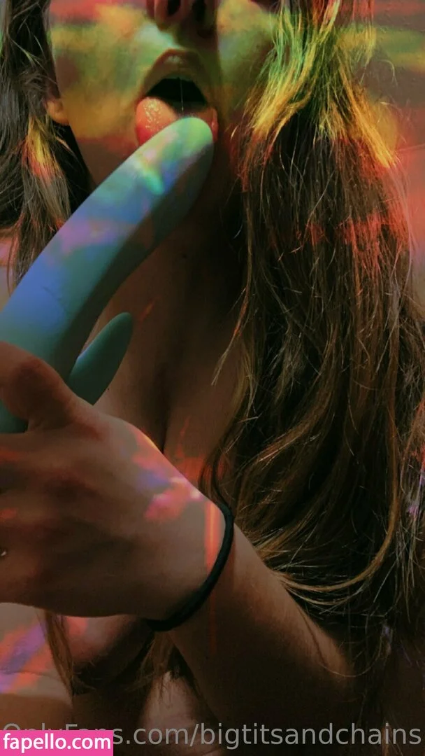 bigtitsandchains Onlyfans Photo Gallery 