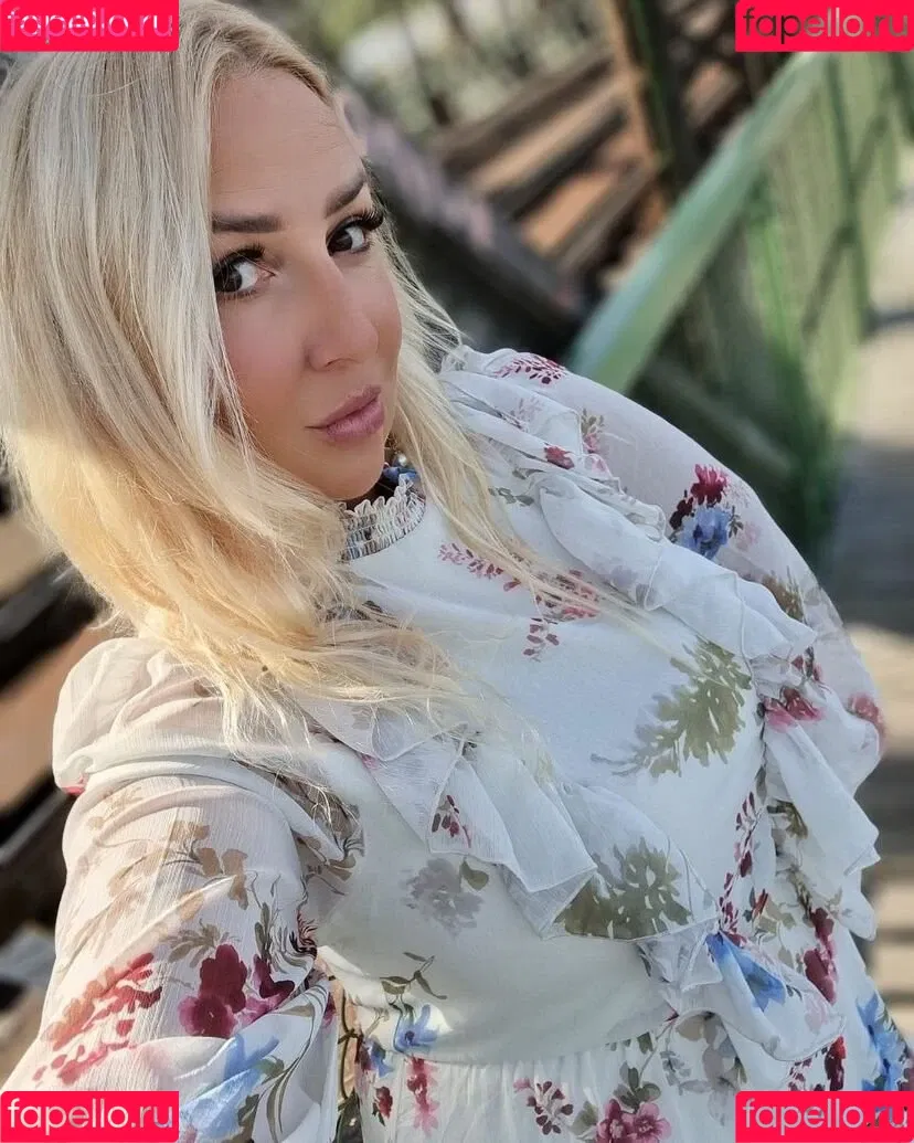 MariaRichi Onlyfans Photo Gallery 