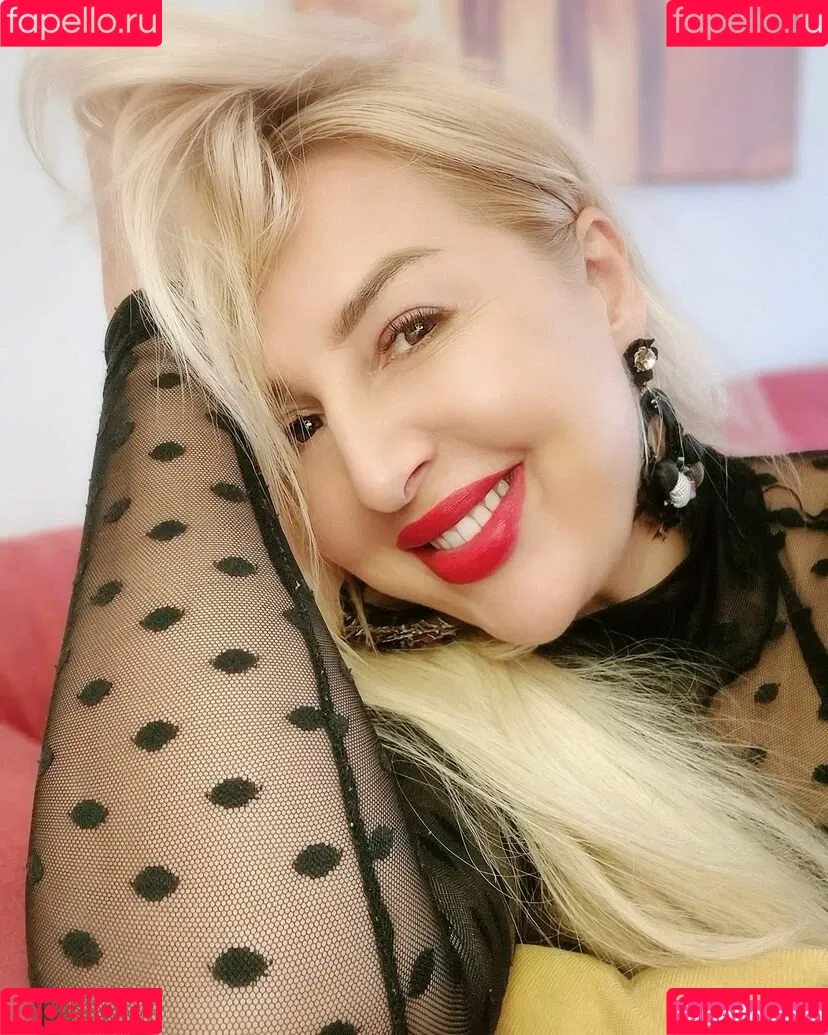 MariaRichi Onlyfans Photo Gallery 