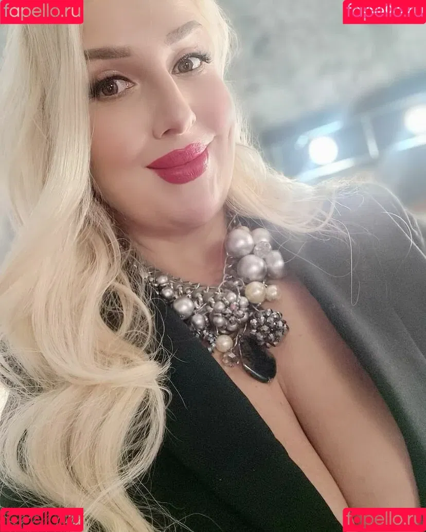 MariaRichi Onlyfans Photo Gallery 