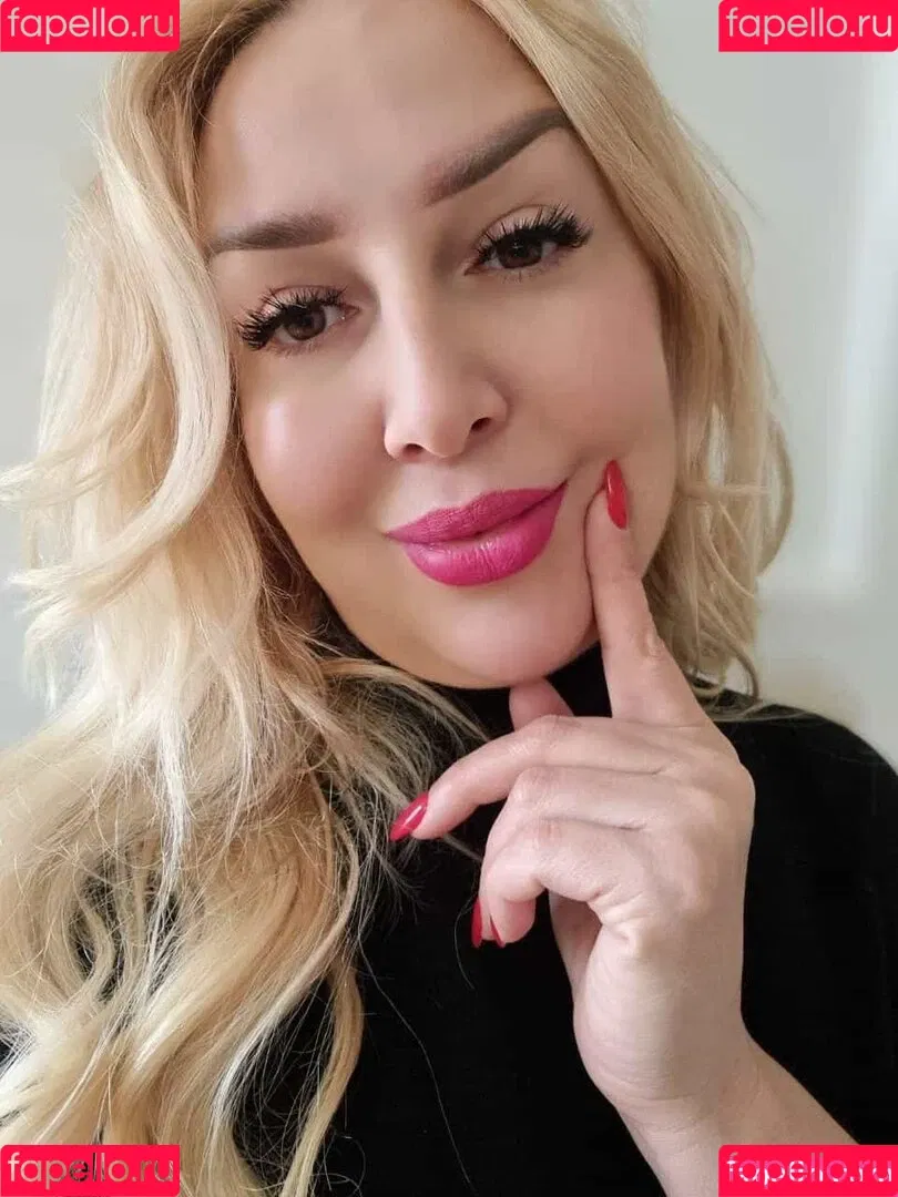 MariaRichi Onlyfans Photo Gallery 