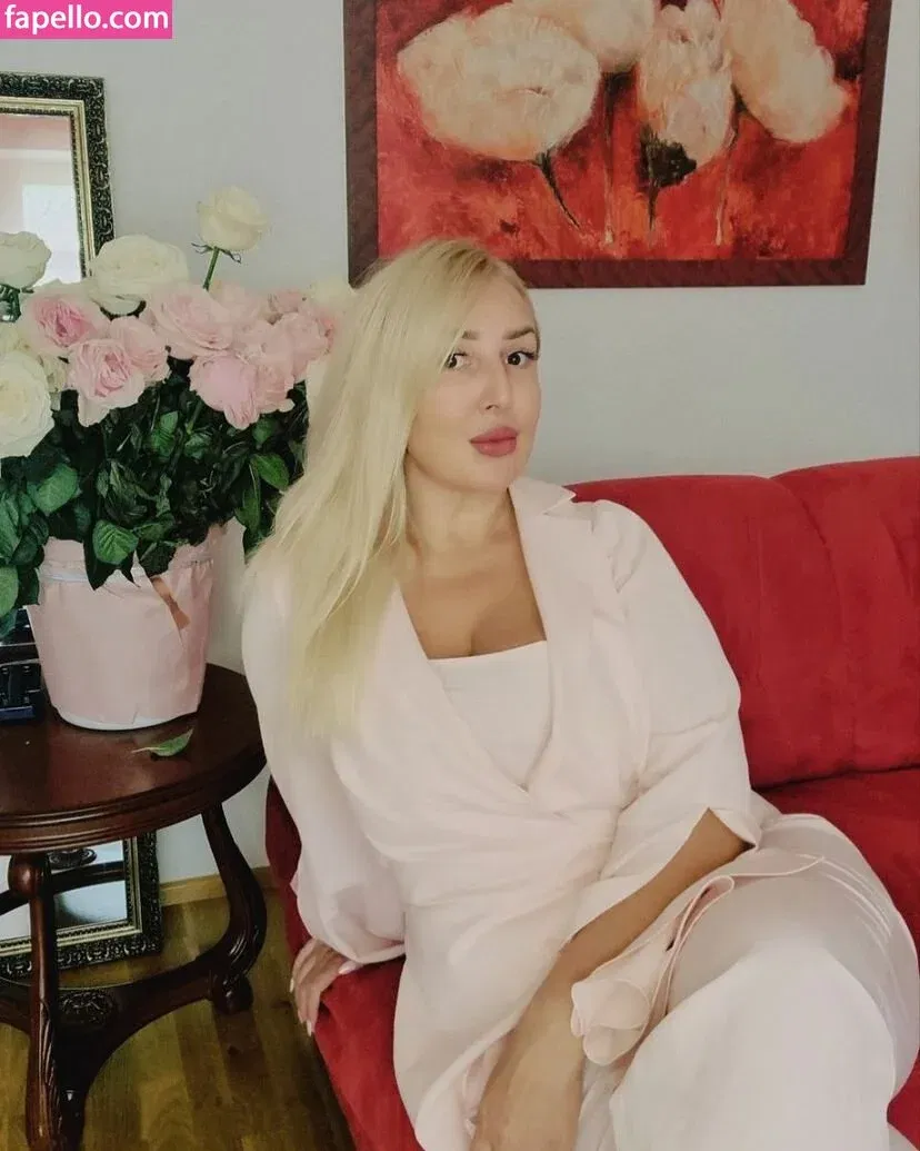 MariaRichi Onlyfans Photo Gallery 