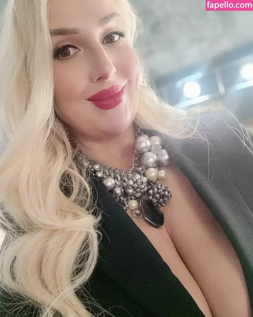 MariaRichi Onlyfans Photo Gallery 