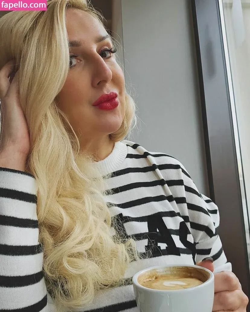 MariaRichi Onlyfans Photo Gallery 