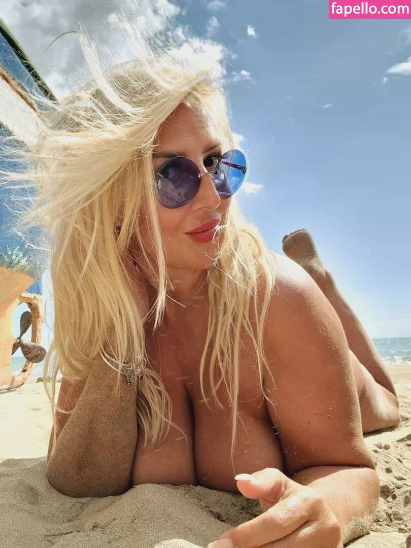 MariaRichi Onlyfans Photo Gallery 