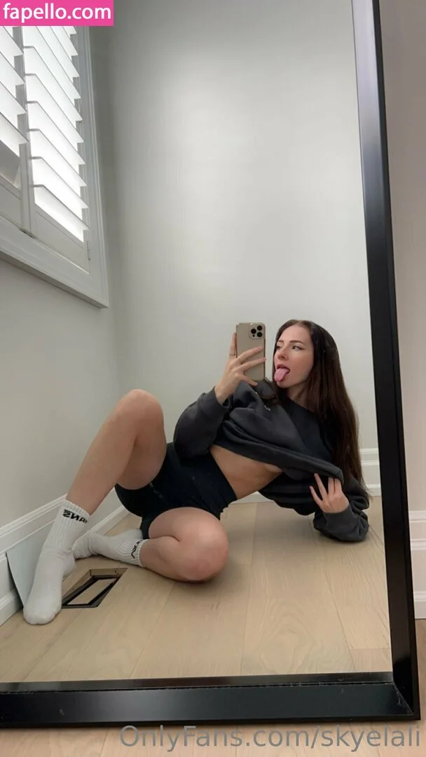 skyelali Onlyfans Photo Gallery 