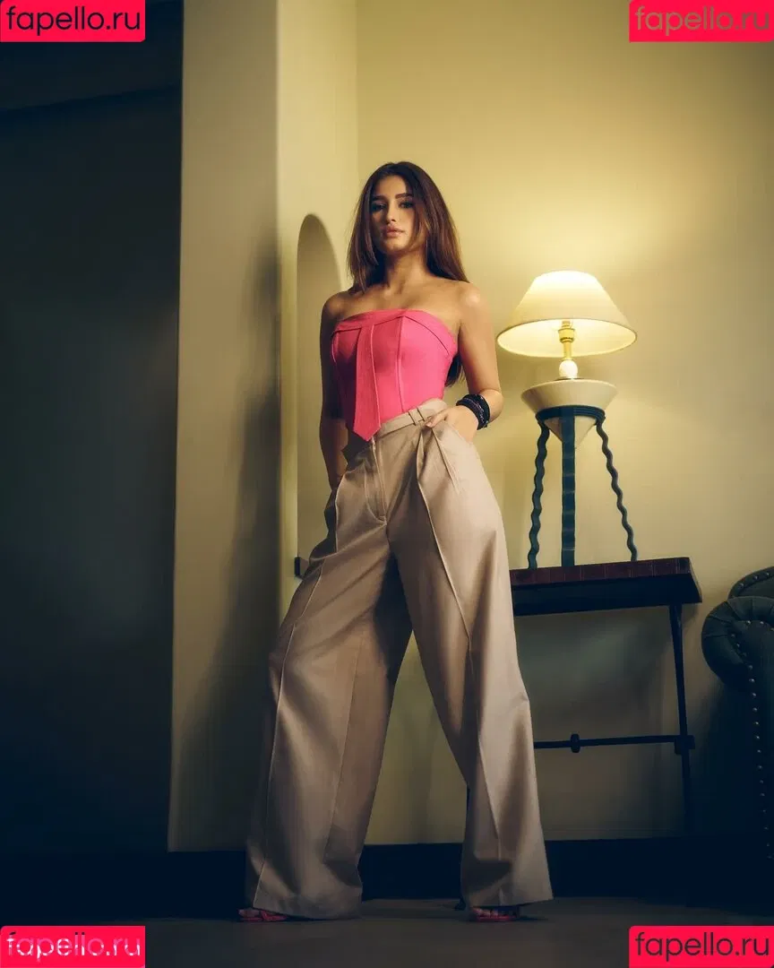 Rasha Thadani Onlyfans Photo Gallery 