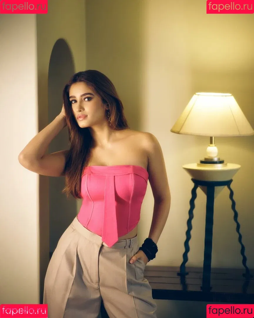 Rasha Thadani Onlyfans Photo Gallery 