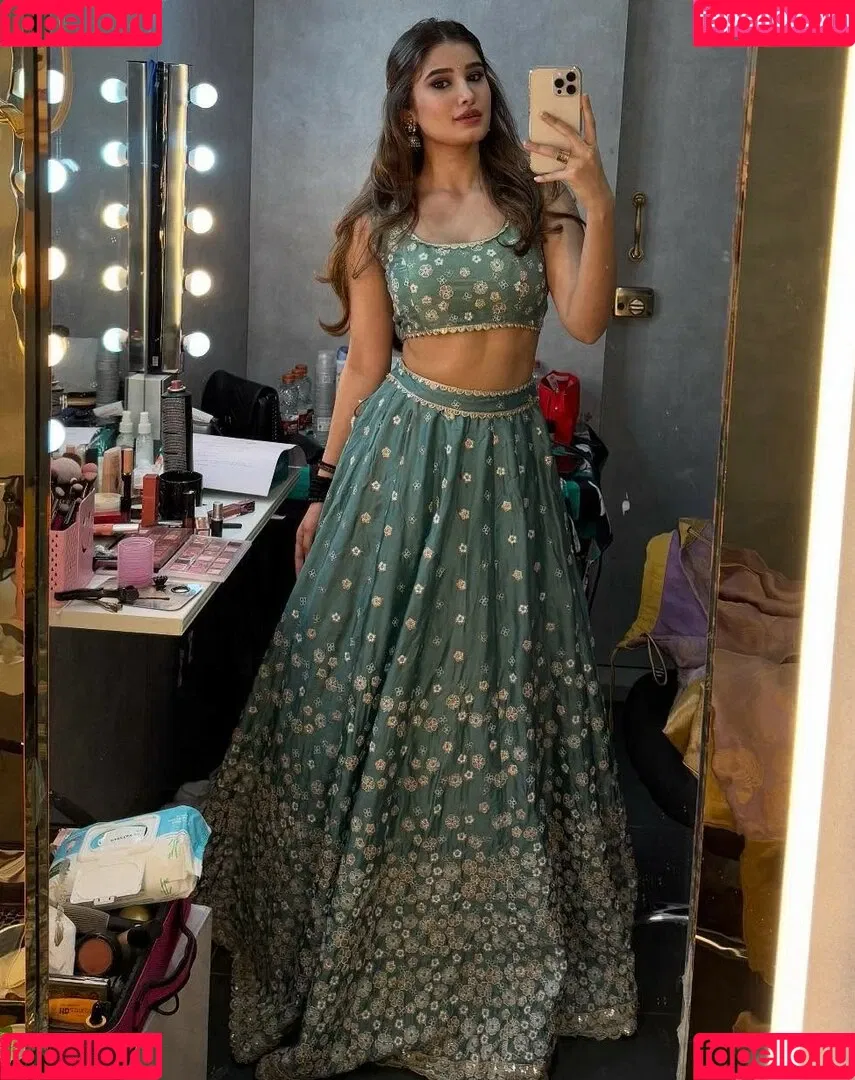 Rasha Thadani Onlyfans Photo Gallery 