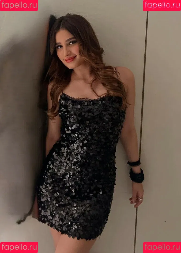 Rasha Thadani Onlyfans Photo Gallery 