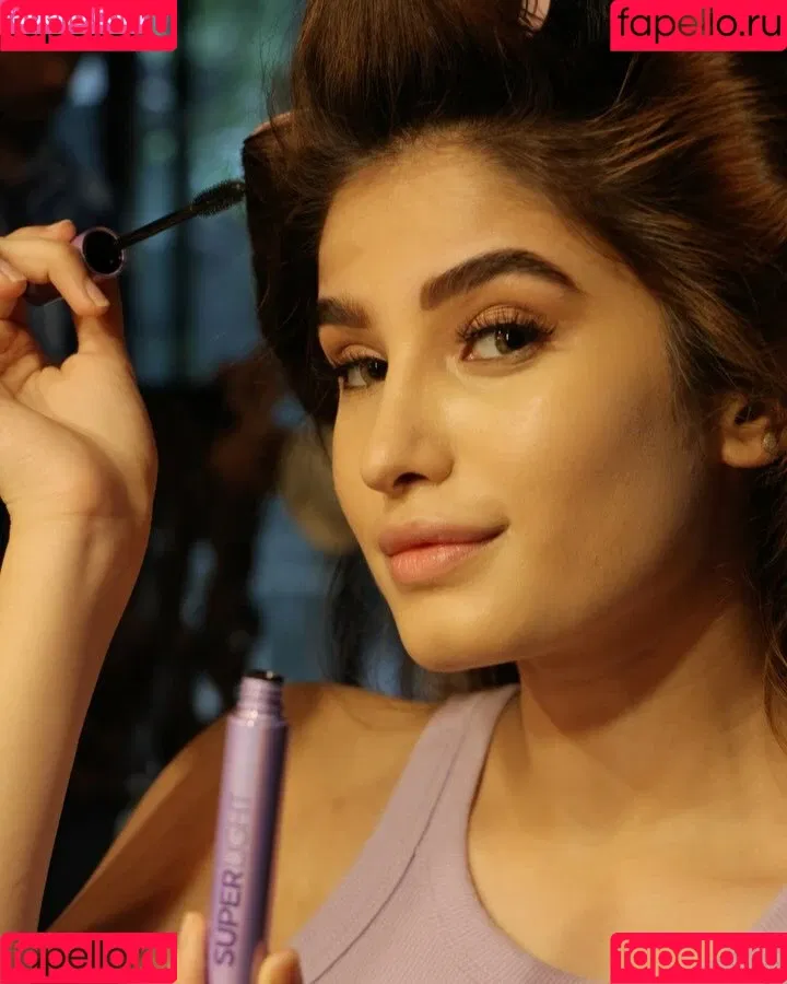 Rasha Thadani Onlyfans Photo Gallery 