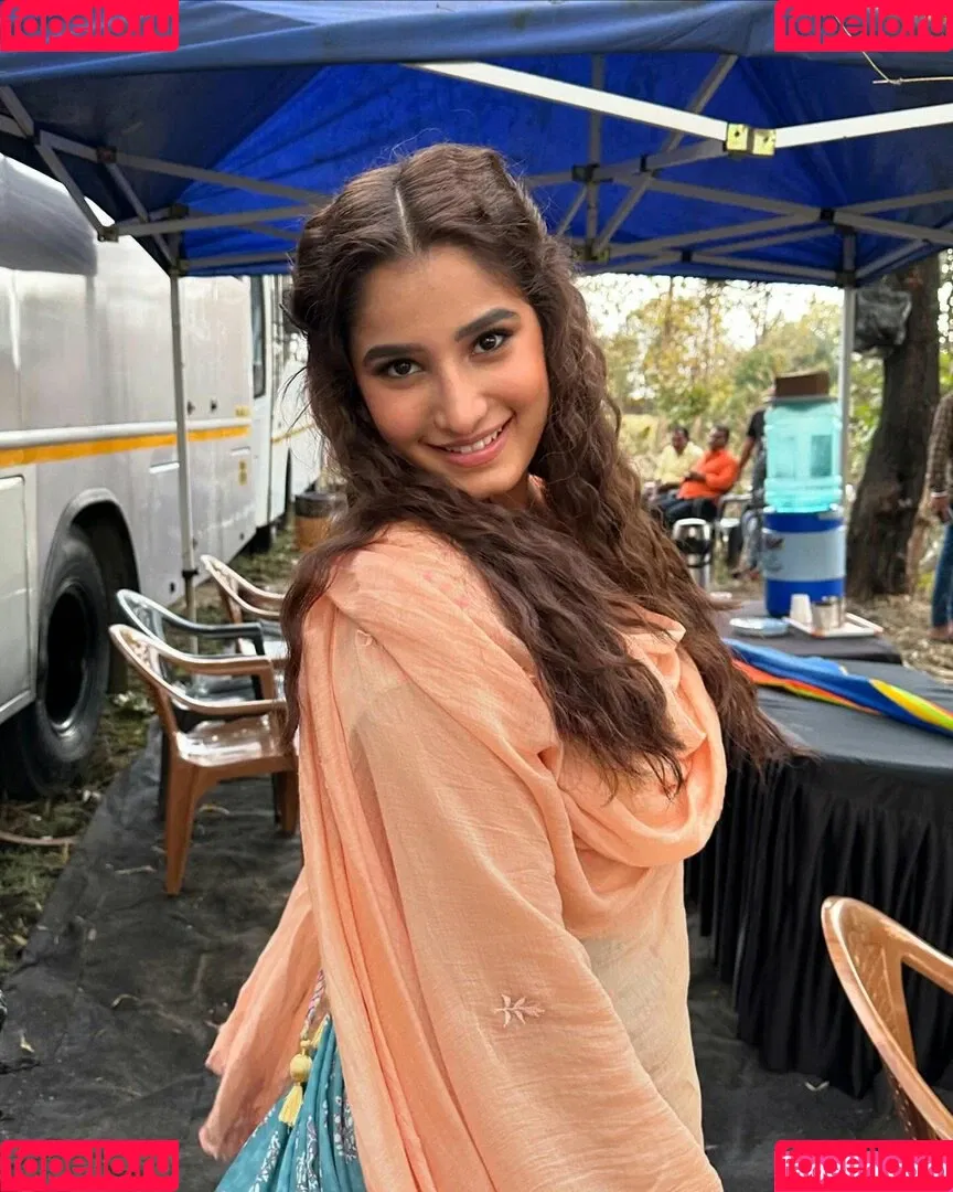 Rasha Thadani Onlyfans Photo Gallery 