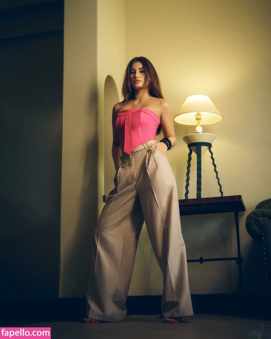 Rasha Thadani Onlyfans Photo Gallery 