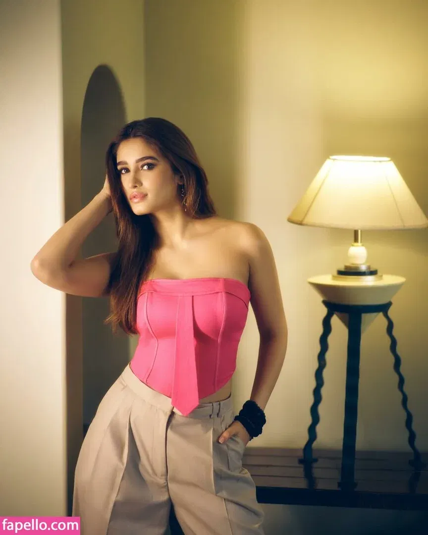 Rasha Thadani Onlyfans Photo Gallery 