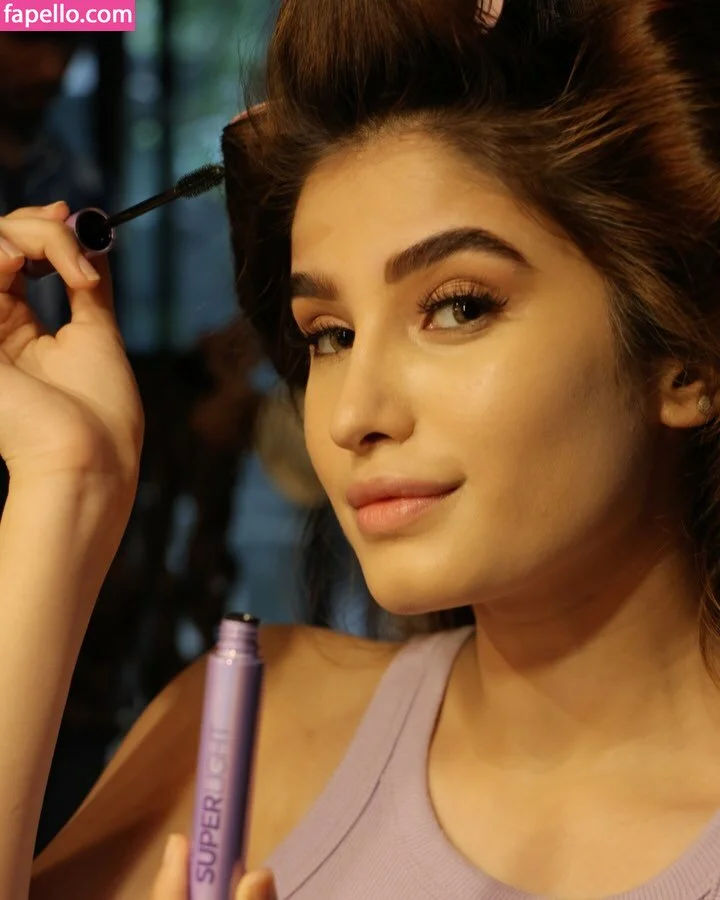 Rasha Thadani Onlyfans Photo Gallery 