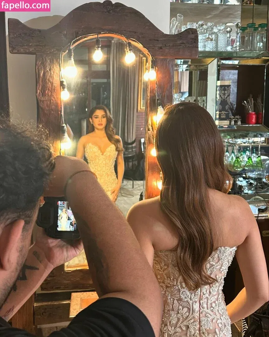 Rasha Thadani Onlyfans Photo Gallery 