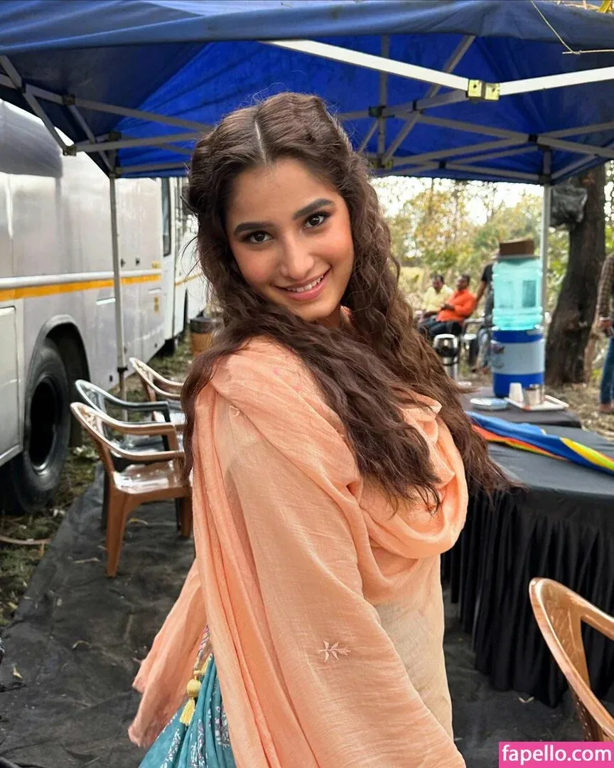 Rasha Thadani Onlyfans Photo Gallery 