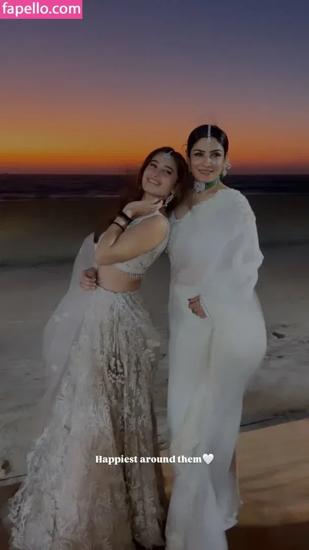 Rasha Thadani Onlyfans Photo Gallery 