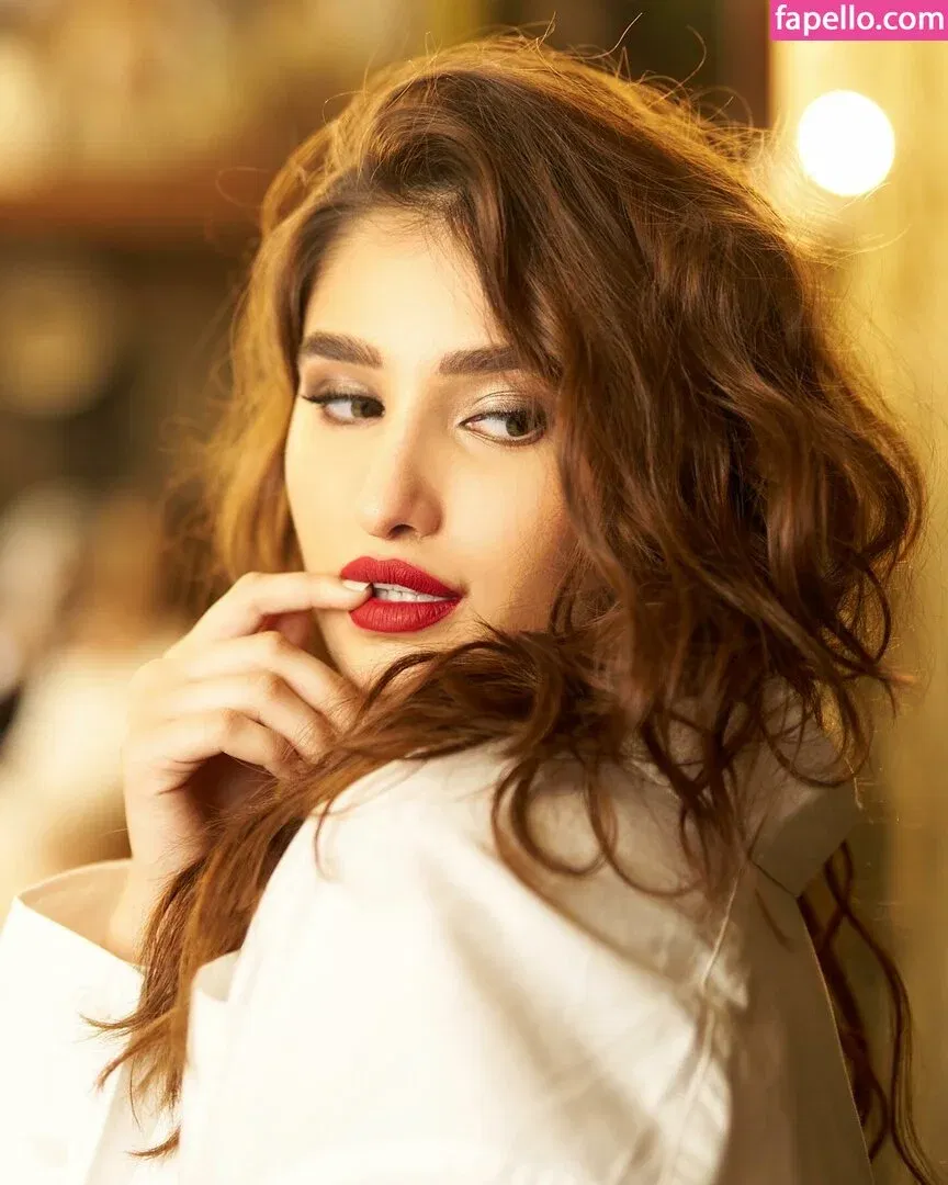 Rasha Thadani Onlyfans Photo Gallery 